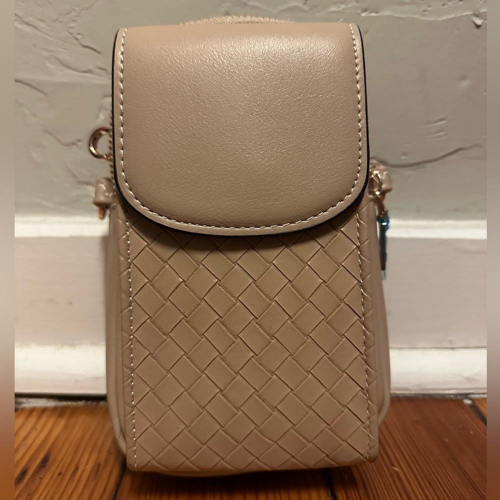 NEW Tan Crossbody Wallet Purse